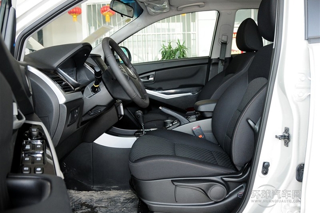 2014款 2.0L 汽油兩驅自動精英導航版