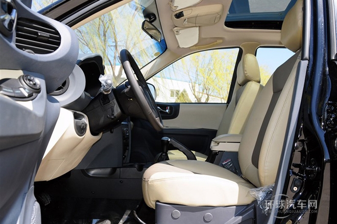 2013款 1.8T 手動兩驅導航版