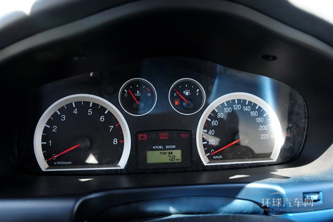 2013款 1.8T 手動兩驅導航版