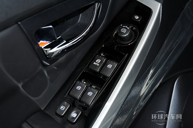 2014款 2.0L 汽油兩驅自動豪華導航版