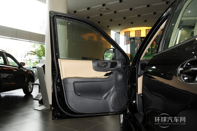 2013款 1.8T 自動兩驅天窗版