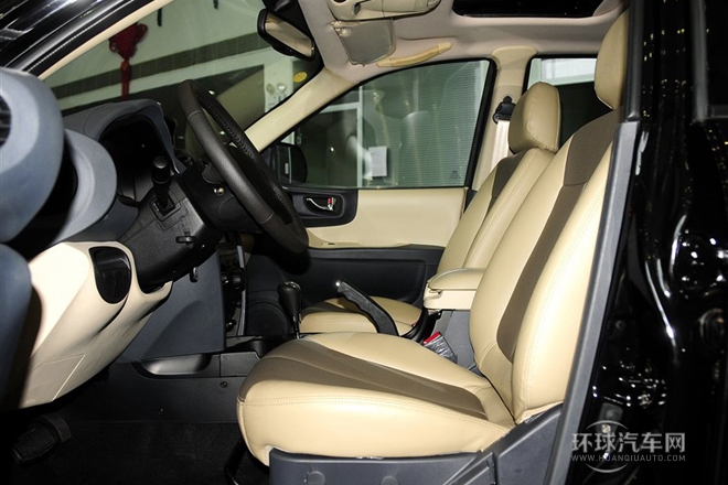 2013款 1.8T 自動兩驅天窗版