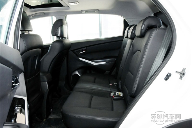 2014款 2.0L 汽油兩驅(qū)自動(dòng)豪華導(dǎo)航版