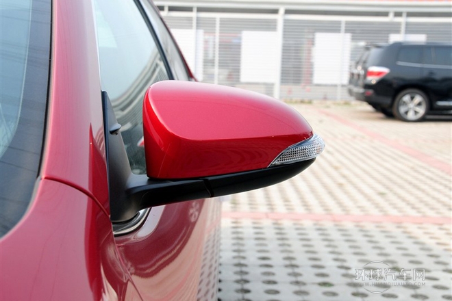 2012款 駿瑞 2.0S 耀動版