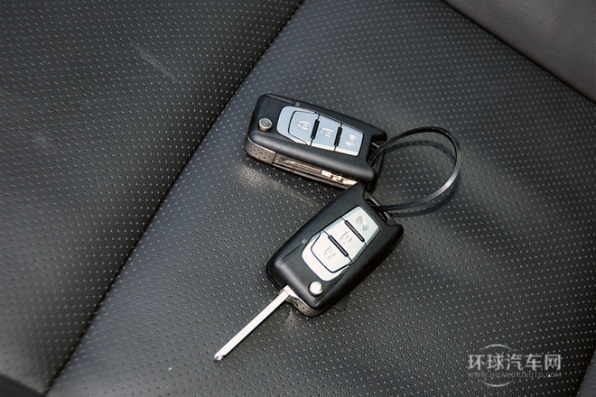 2014款 2.0L 汽油四驅自動豪華導航版