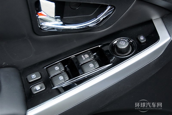 2014款 2.0L 汽油四驅自動豪華導航版