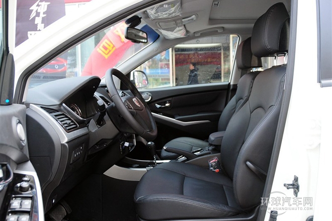 2014款 2.0L 汽油四驅自動豪華導航版