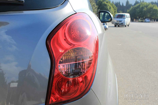 2011款 2.0T 柴油兩驅手動舒適導航版