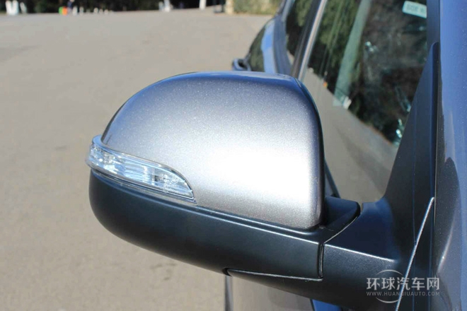 2011款 2.0T 柴油兩驅手動舒適導航版