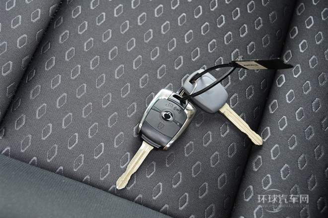 2011款 2.0T 柴油兩驅自動精英導航版