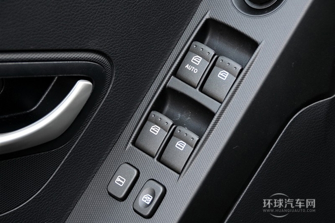 2011款 2.0T 柴油兩驅自動豪華導航版