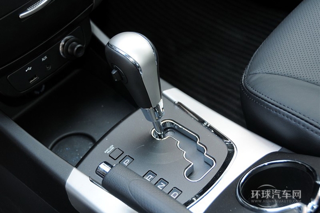 2011款 2.0T 柴油兩驅自動豪華導航版