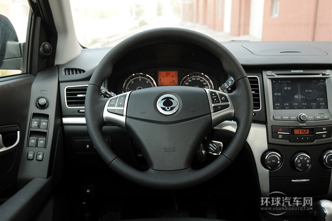 2011款 2.0T 柴油兩驅自動豪華導航版