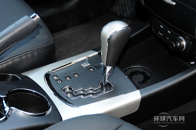 2011款 2.0T 柴油四驅自動豪華導航版