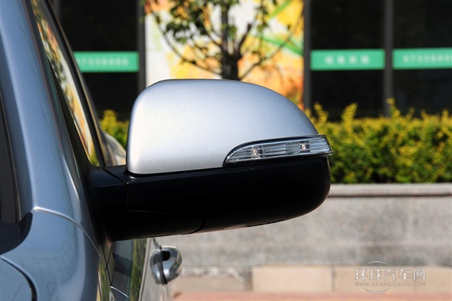 2011款 2.0T 柴油四驅自動豪華導航版