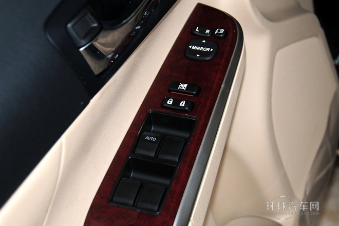 2012款 2.5V 至尊導航版