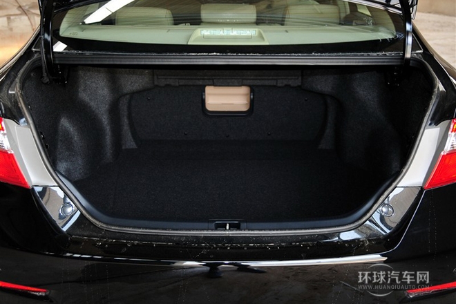 2012款 2.5V 至尊導(dǎo)航版