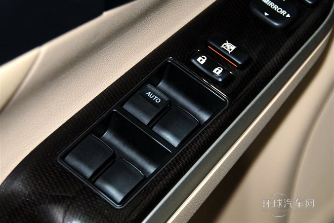 2012款 尊瑞 2.5HG 豪華版