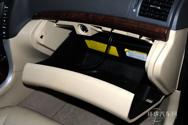 2011款 1.8T 自動(dòng)豪華汽油版