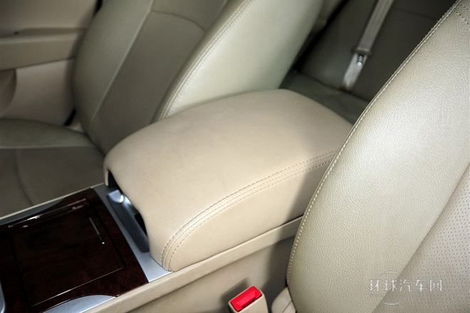 2011款 1.8T 自動豪華汽油版