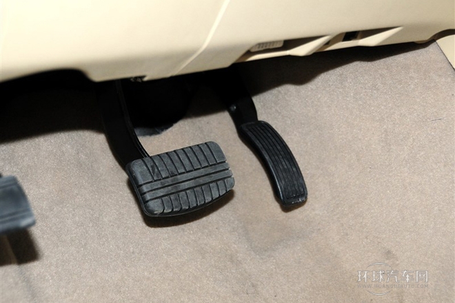 2011款 1.8T 自動(dòng)舒適汽油版