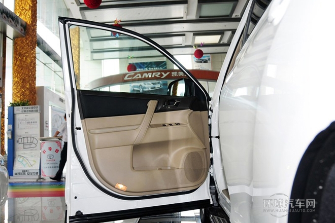 2013款 2.7L 兩驅(qū)5座紫金版