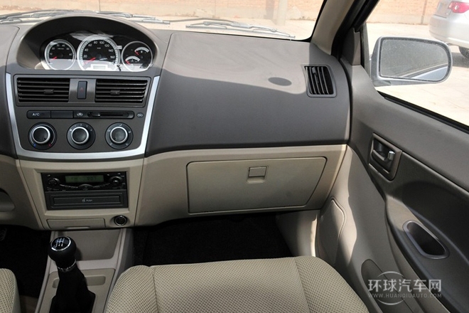 2011款 三廂 1.5L 手動標準型