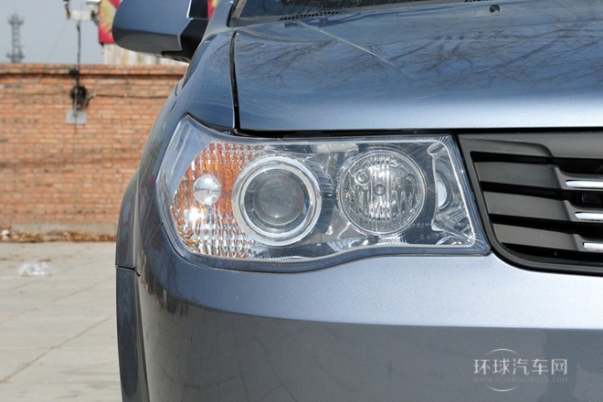 2011款 三廂 1.5L 手動標準型