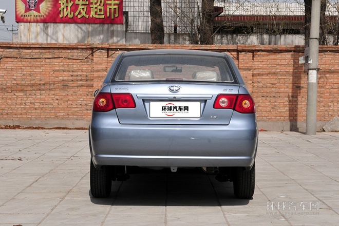 2011款 三廂 1.5L 手動標準型