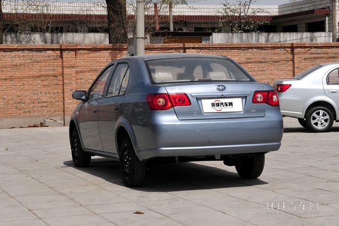 2011款 三廂 1.5L 手動標準型