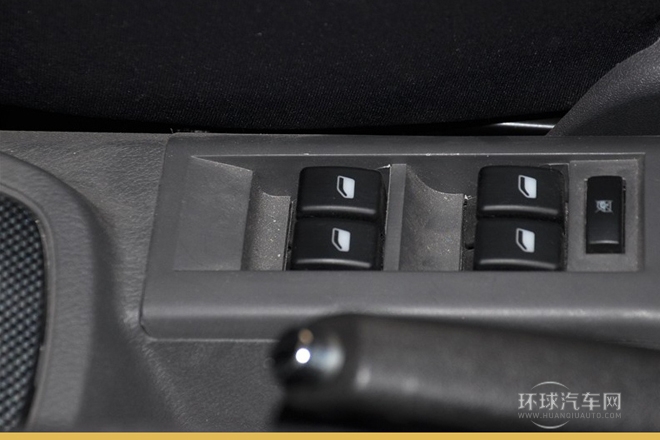 2012款 CROSS 1.3L AMT旗艦型