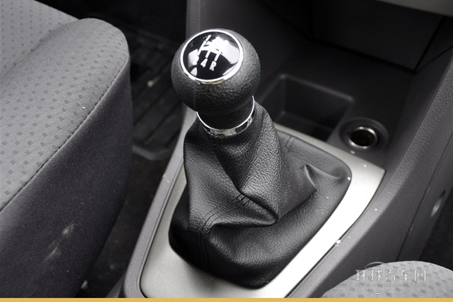 2012款 CROSS 1.3L 手動(dòng)豪華型