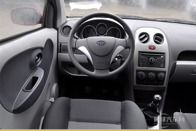 2012款 CROSS 1.3L 手動豪華型