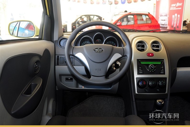 2010款 1.3L 手動(dòng)豪華型