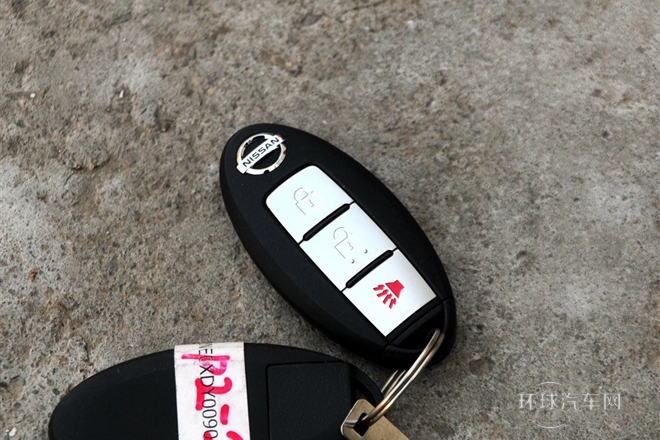 2011款 1.6T M-CVT炫動(dòng)版