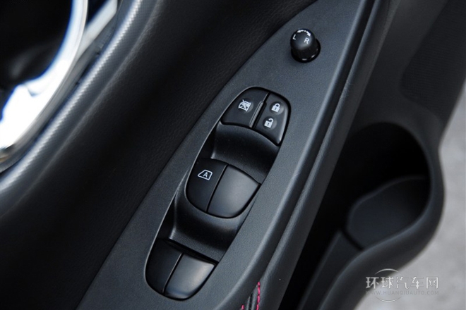 2011款 1.6T M-CVT炫動(dòng)版