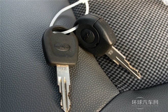 2011款 1.0L 手動(dòng)征途版