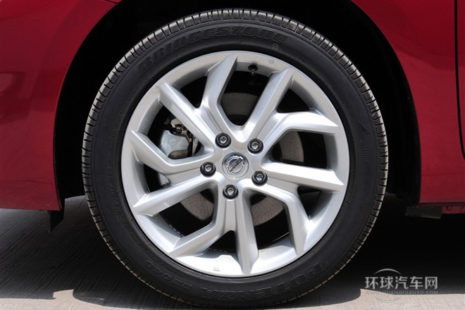 2011款 1.6T M-CVT致酷版