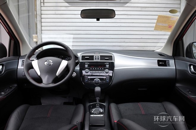 2011款 1.6T M-CVT致酷版