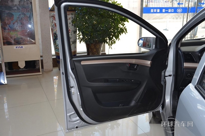 2013款 1.5L 手動(dòng)精英型 國(guó)V