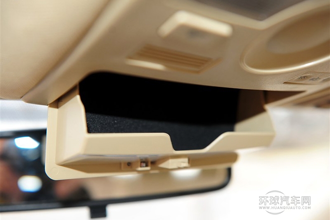 2013款 2.0L 手動舒適型