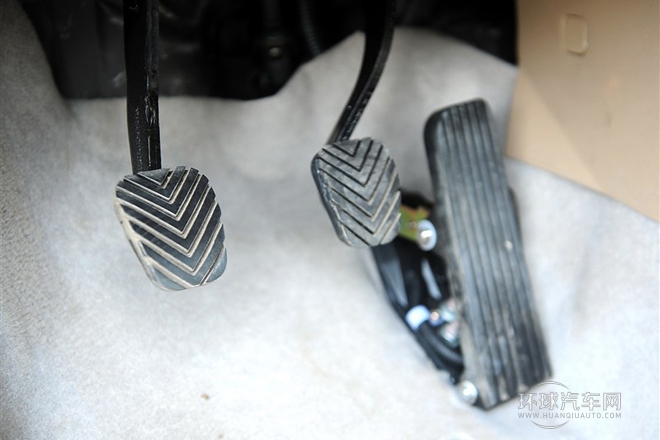 2013款 2.0L 手動(dòng)舒適型