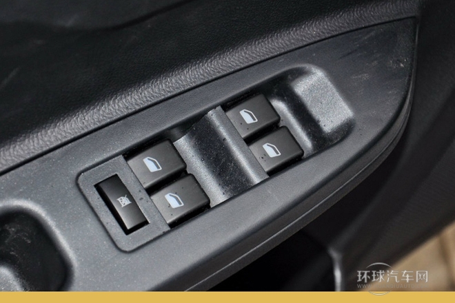 2013款 1.5L 手動進取型 國V