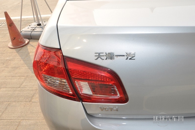 2013款 1.5L 手動標(biāo)準(zhǔn)型 國V