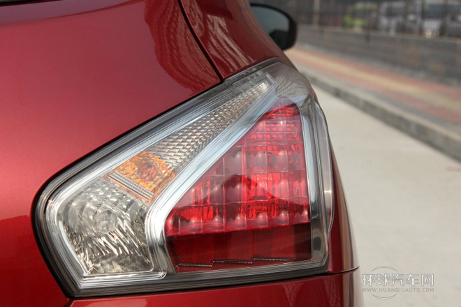 2011款 1.6T 手動炫動版