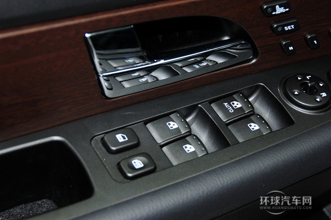 2014款 2.0T 四驅豪華導航版5座