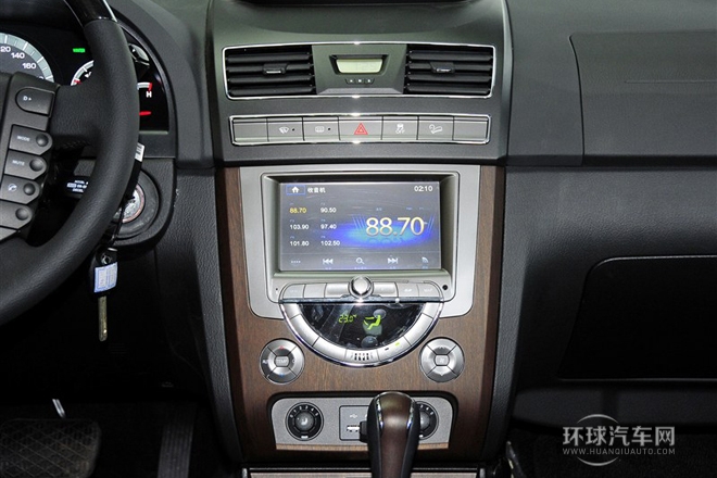 2014款 2.0T 四驅(qū)豪華導(dǎo)航版5座