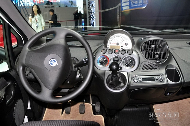 2010款 1.6L 汽油標(biāo)準(zhǔn)型5座