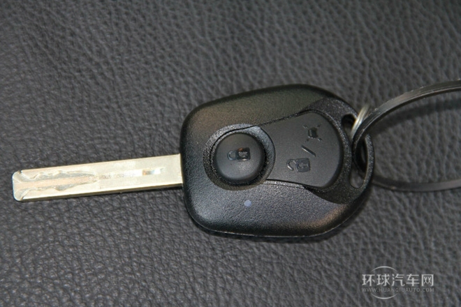 2014款 2.0T 兩驅(qū)精英導(dǎo)航版7座