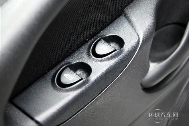 2010款 1.6L 汽油標準型6座